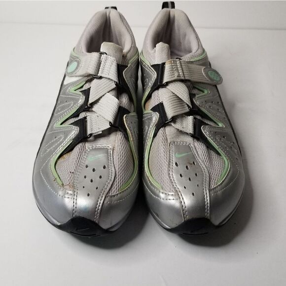 Nike Women's cycling shoes size 9.5 - Picture 2 of 7